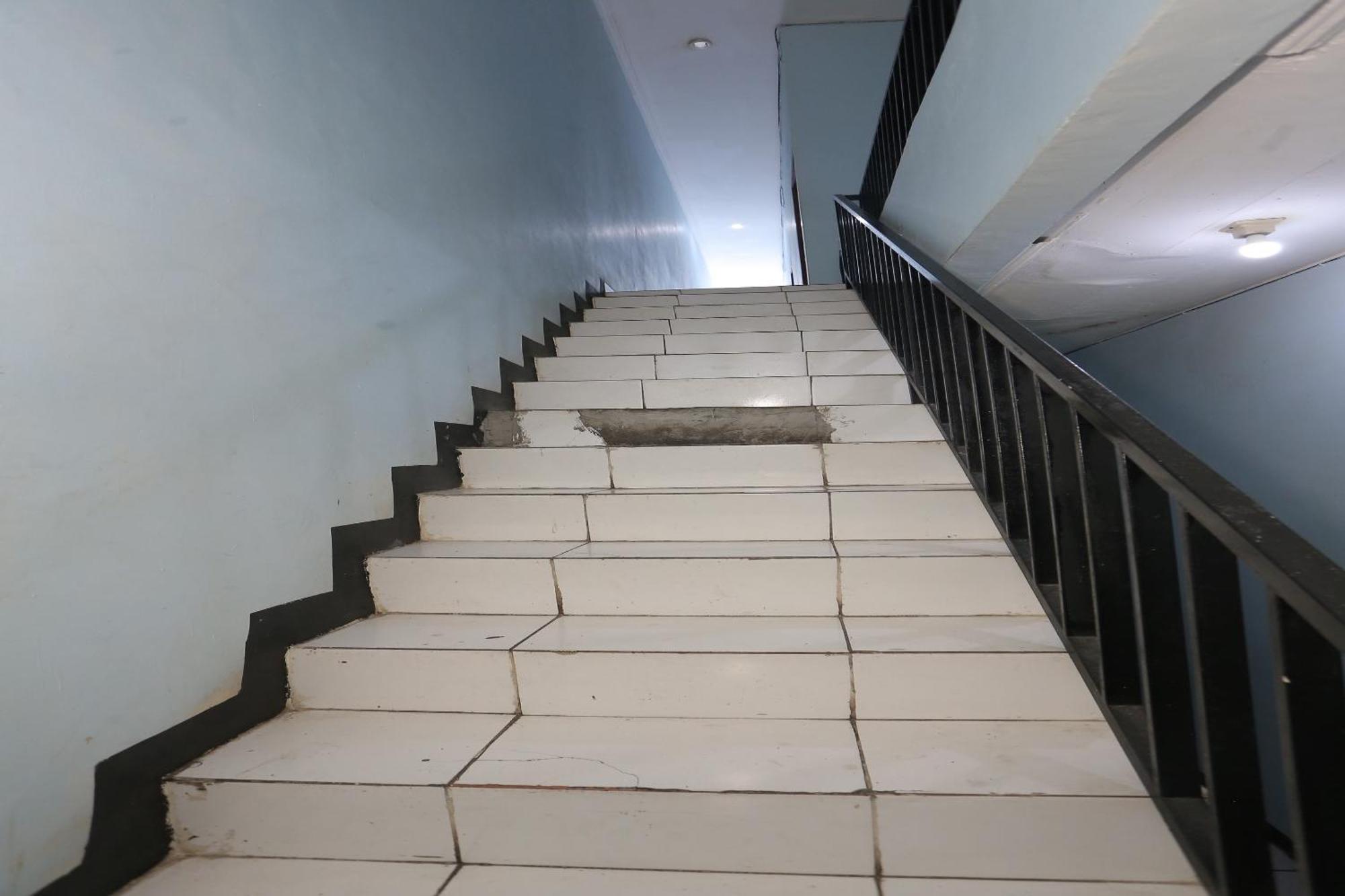 Oyo 93584 Rukotel South Tangerang 외부 사진