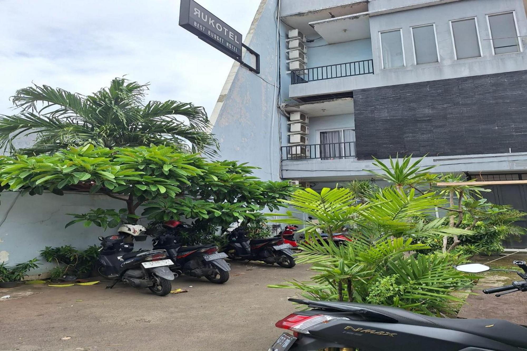Oyo 93584 Rukotel South Tangerang 외부 사진